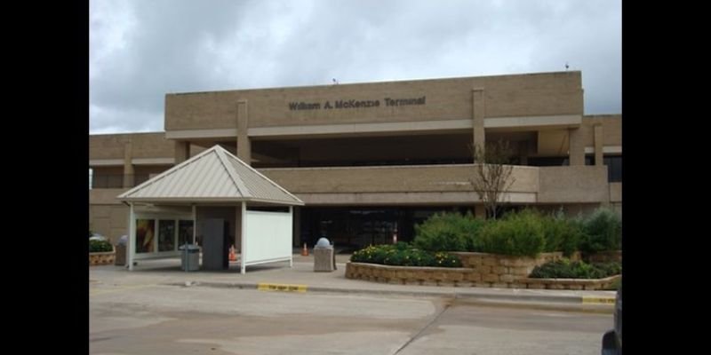 United Airlines CLL Terminal – Easterwood Airport