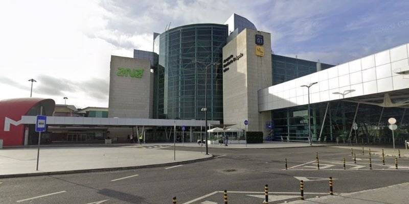 Sun Country Airlines LIS Terminal – Humberto Delgado Airport