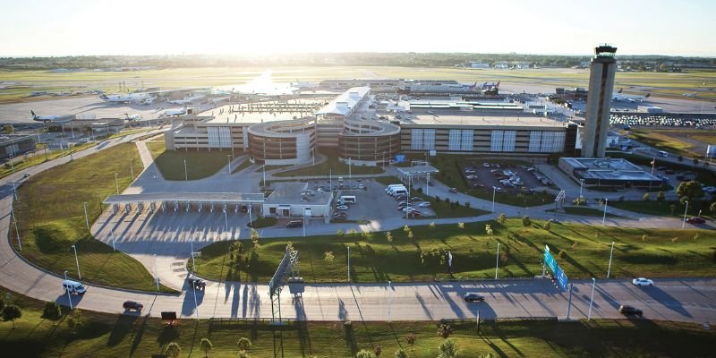 Sun Country Airlines MKE Terminal – Milwaukee Mitchell International Airport