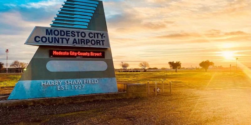 United Airlines MOD Terminal – Modesto City–County Airport