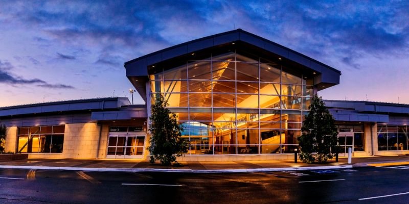 United Airlines SBP Terminal – SLO County Airport